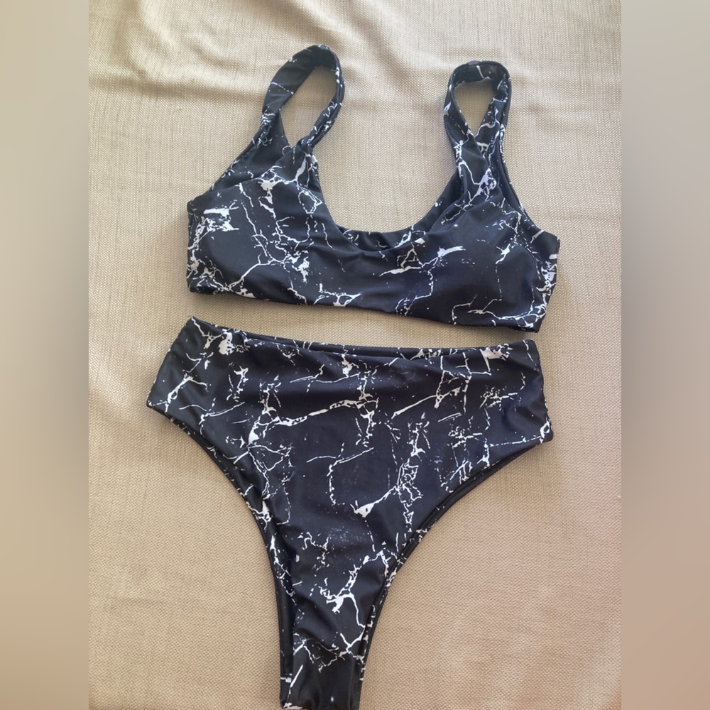Black and White Marble Bikini Size M